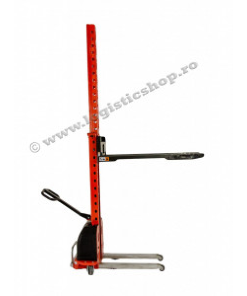 SME-0513, STIVUITOR (STACKER) CU AUTO-INCARCARE, 500 KG, INALTIME RIDICARE 1.300 MM