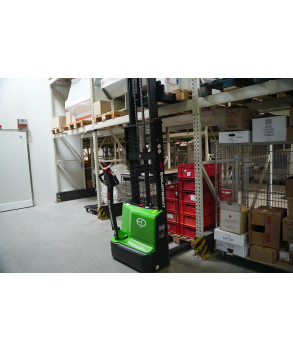 DS3-2700, TRANSPALET ELECTRIC CU CATARG MARCA "EP EQUIPMENT", INALTIME DE RIDICARE 2.700 MM, SARCINA MAX 1.500 KG