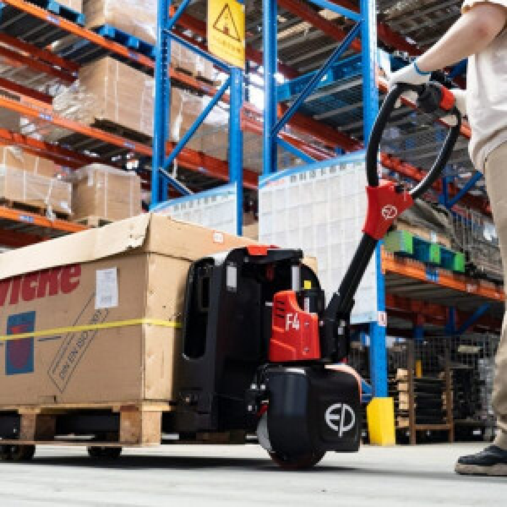 F4, TRANSPALET ELECTRIC 1500 KG, ACUMULATOR LI-ION