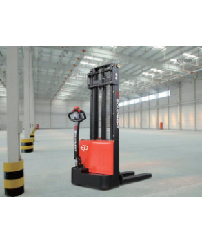 EST122 - 3300, TRANSPALET ELECTRIC CU CATARG MARCA "EP", INALTIME DE RIDICARE 3.300 MM, SARCINA MAX 1.200 KG
