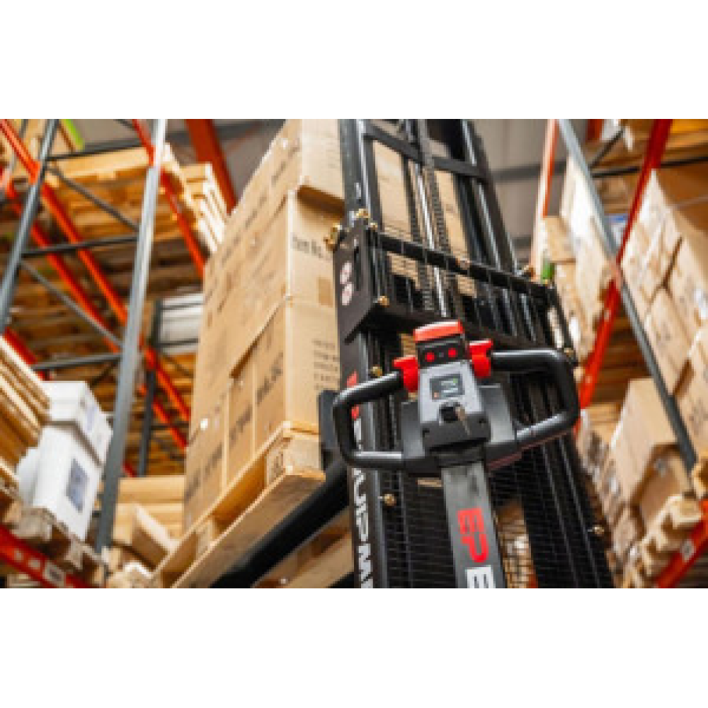 EST122 - 3300, TRANSPALET ELECTRIC CU CATARG MARCA "EP", INALTIME DE RIDICARE 3.300 MM, SARCINA MAX 1.200 KG