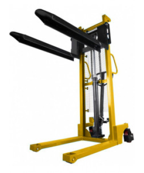 ISM1012, INCHIRIERE STIVUITOR MANUAL, CAPACITATE 1000 KG, INALTIME RIDICARE 1.200 MM